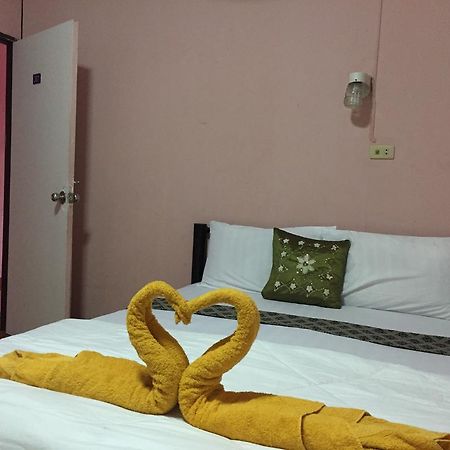 Marina Ao Nang Guesthouse エクステリア 写真