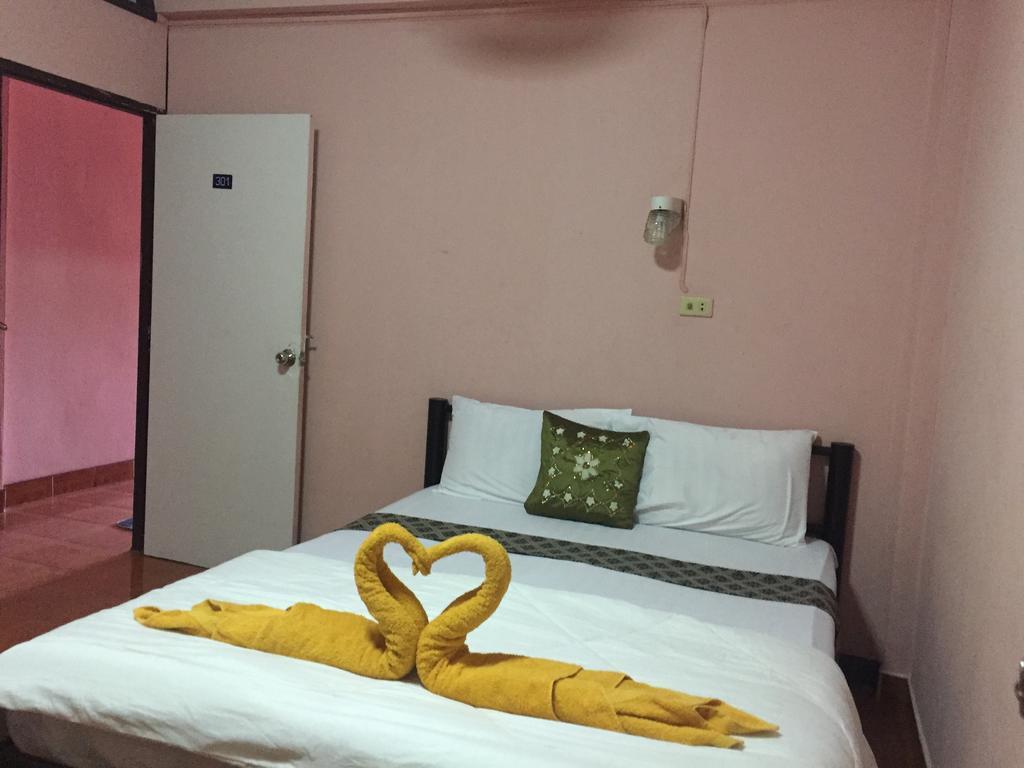 Marina Ao Nang Guesthouse エクステリア 写真