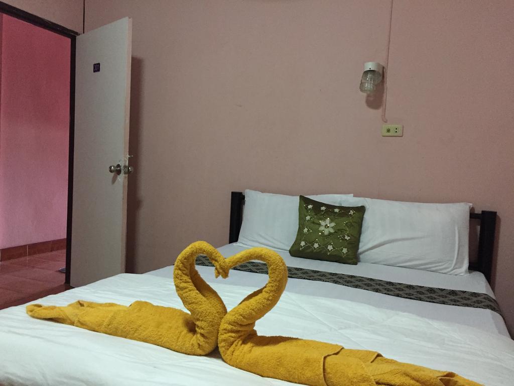 Marina Ao Nang Guesthouse エクステリア 写真