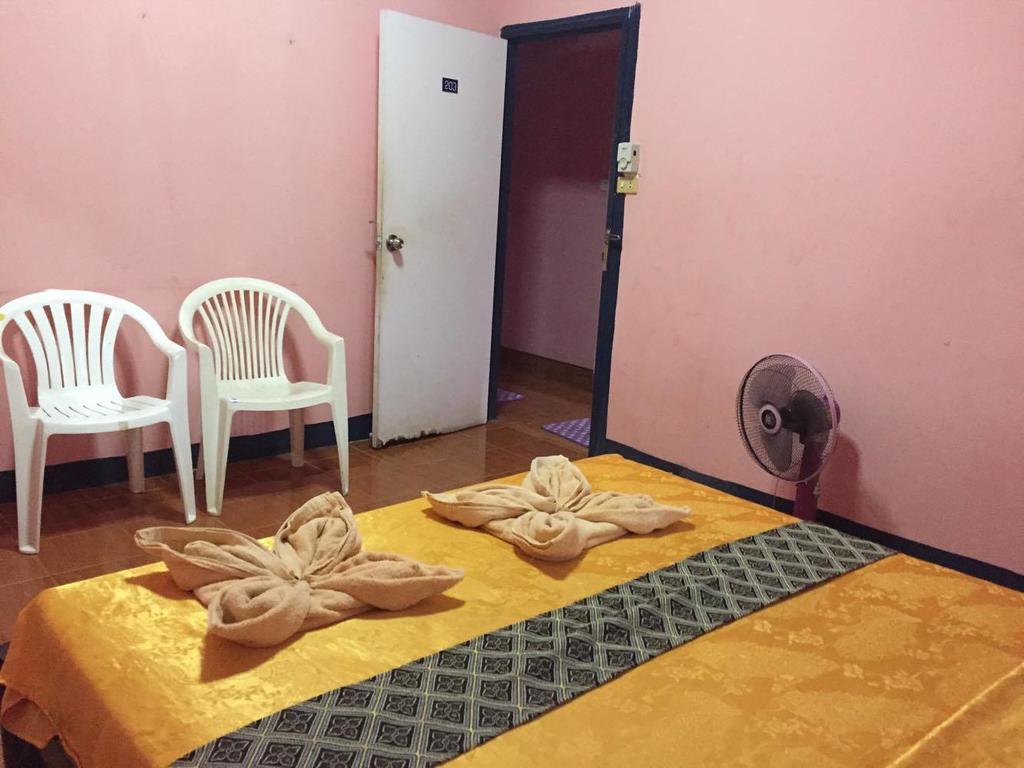 Marina Ao Nang Guesthouse エクステリア 写真