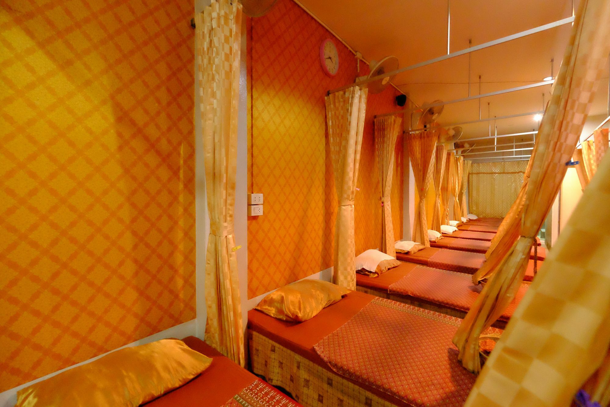 Marina Ao Nang Guesthouse エクステリア 写真
